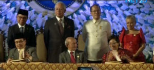 File photo during signing of PHL-MILF peace deal in Malacanang on March 27, 2014