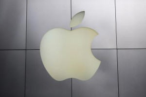 The Apple logo is pictured at its flagship retail store in San Francisco, California January 27, 2014. Credit: Reuters/Robert Galbraith