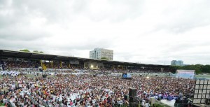 Hundreds of thousands attended the evangelical mission of the Iglesia Ni Cristo held at the Amoranto Sports Complex in Quezon City on June 8. Weekly evangelical missions have been conducted by the INC under its banner project called "Kabayan Ko, Kapatid Ko" as part of the Church's intensive pre-Centennial activities.  (Eagle News Service)