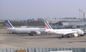 Less than 50 percent of flights scheduled out of Paris airport as Air France pilots start week-long strike. (Photo grabbed from Reuters video)