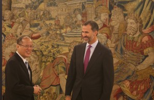 Madrid, SPAIN  President Benigno S. Aquino III exchanges views with His Majesty Felipe VI, King of Spain during the audience at the Palacio de la Zarzuela in Carretera El Pardo, s/n 28035, Madrid on Monday (September 15, 2014). (Photo by:Ryan Lim / Malacañang Photo Bureau)