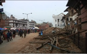 Nepalese_wait_for_help_as_quake_death_toll_tops_4,000