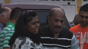 The family of Australian death row inmate Myuran Sukumaran weep as they ask for Indonesian President Joko Widodo to stop the execution to be carried out at midnight. (Photo grabbed from Reuters video/Courtesy Reuters)