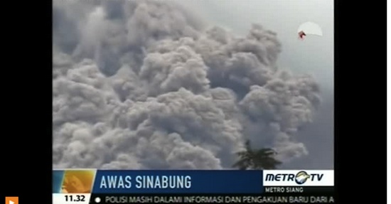 Indonesia's Mount Sinabung erupts, sending ashes three kilometres to the sky as over 2,700 people are evacuated. Reuters