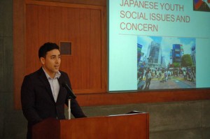 JICC Researcher/Adviser Simon Kubota leads a lecture on Japanese Youth Social Issues and Concern.
