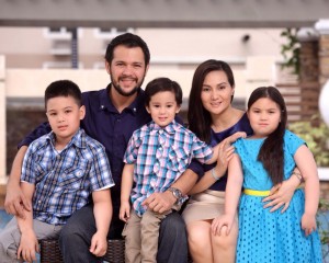 GladysReyes and family