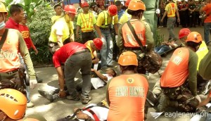 Some local government units stage mock rescue operations during the  July 30, 2015 metro-wide quake drill. (Eagle News Service)