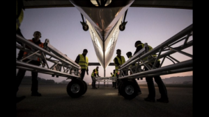 Solar-powered_plane_breaks_solo_flight_record_across_Pacific_to_Hawaii_001