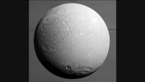 NASA_releases_images_of_Saturn's_moon