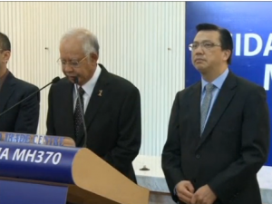 Malaysian Prime Minister Najib Razak announced early Thursday that experts had alread confirmed that the aircraft debris discovered on Reunion Island belonged to missing Malaysian Airlines flight MH370. (Courtesy CCTV/Photo grabbed from CCTV video)