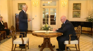 Malcolm Turnbull is sworn is as Australia's 29th Prime Minister a day after ousting longtime rival Tony Abbott in a party room coup.  (Courtesy Reuters/Photo grabbed from Reuters video) 