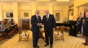 Governor-General of Australia, Sir Peter Cosgrove, stand for a photograph with newly installed Prime Minister of Australia Malcolm Turnbull.  Cosgrove, the representative of Britain's Queen Elizabeth, Australia's head of state, earlier swore in Turnbull as the new Prime Minister of Australia.  (Courtesy Reuters/Photo grabbed from Reuters video)