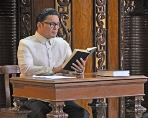 Photo search in Twitter post