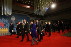 EC 2015 Chairman President Benigno S. Aquino III along with fellow world leaders arrive for the APEC Leaders Retreat at the Philippine International Convention Center in Pasay City on Thursday (November 19). (Photo by Benhur Arcayan / Malacañang Photo Bureau)