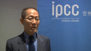 Hoesung Lee, the 69-year-old South Korean economics professor named chair of the U.N. Intergovernmental Panel on Climate Change (IPCC) in October 2015.  The head of the United Nation's panel of climate scientists says multiple lines of evidence suggest the earth is still warming and that there is no observable hiatus to the phenomenon.  (Photo grabbed from Reuters video/Courtesy Reuters)