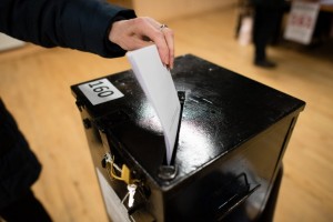 A ballot is cast at a polling station in Dublin, Ireland, on February 26, 2016, during a general election. Voting got under way in Ireland on Friday in an election which could see it become the latest eurozone country to face political instability as anger against hardship and austerity erodes support for traditional parties. / AFP / LEON NEAL