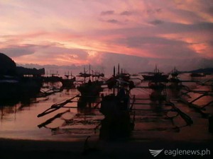 Sunset by the seaside (El Nido, Palawan) by Jonathan Velez. Eagle News Service