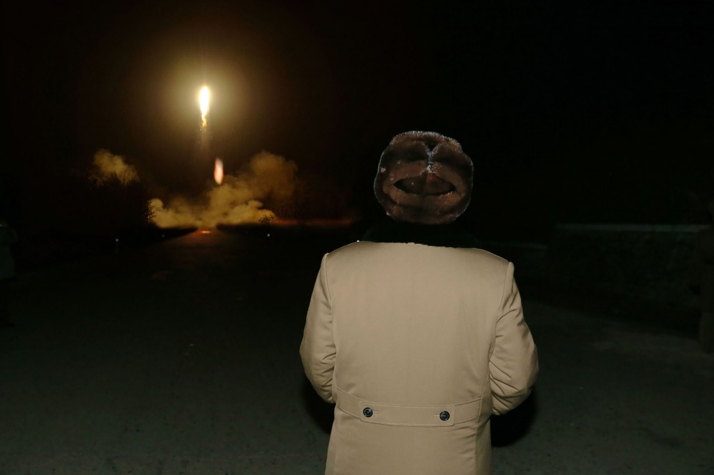 This undated picture released from North Korea's official Korean Central News Agency (KCNA) on March 11, 2016 shows North Korean leader Kim Jong-Un attending a mobile drill for ballistic rocket launch at an undisclosed location. North Korean leader Kim Jong-Un has ordered further nuclear tests, state media said on March 11, as military tensions surge on the Korean peninsula with South Korean and US forces engaged in large-scale joint exercises condemned by Pyongyang. / AFP / KCNA / KNS