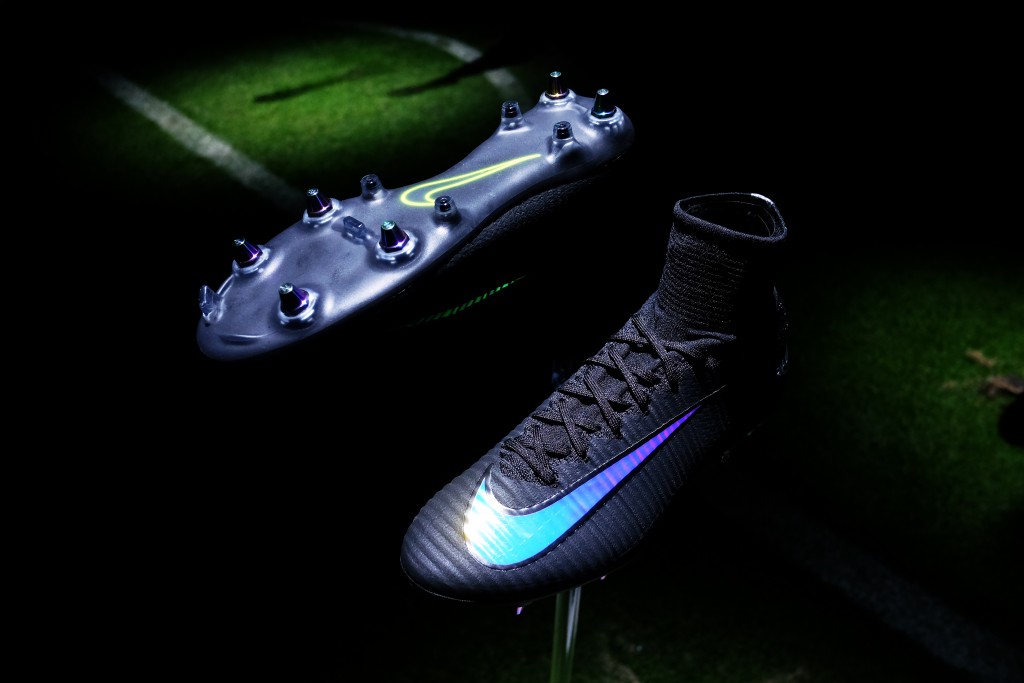 A pair of Nike sports boot are pictured during an event to unveil their latest innovative sports products in New York on March 16, 2016. Nike revealed a series of products highlighted by the groundbreaking adaptive lacing platform, as well as a pioneering technology that separates mud from cleats and transformations in the celebrated innovations of Nike Air and Nike Flyknit. / AFP / Jewel SAMAD