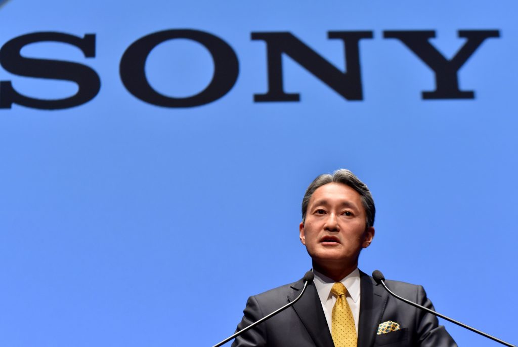 Japan's electronics giant Sony president Kazuo Hirai speaks at a press conference to announce the company's new business strategy, at the company's headquarters in Tokyo on February 18, 2015. Sony sets a target for consolidated operating profit of more than 500 billion yen (4.2 billion USD) for the Sony Group in the 2017 fiscal year. AFP PHOTO / Yoshikazu TSUNO / AFP PHOTO / YOSHIKAZU TSUNO