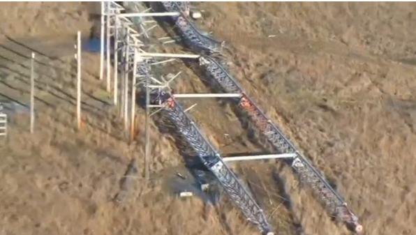 Transmission towers once used to broadcast the "Voice of America" to the world are demolished in North Carolina.(photo grabbed from Reuters video) 