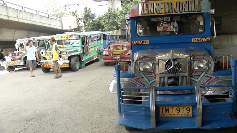 Presidentiables, hinamon ng transport group na tutulan ang jeepney phaseout