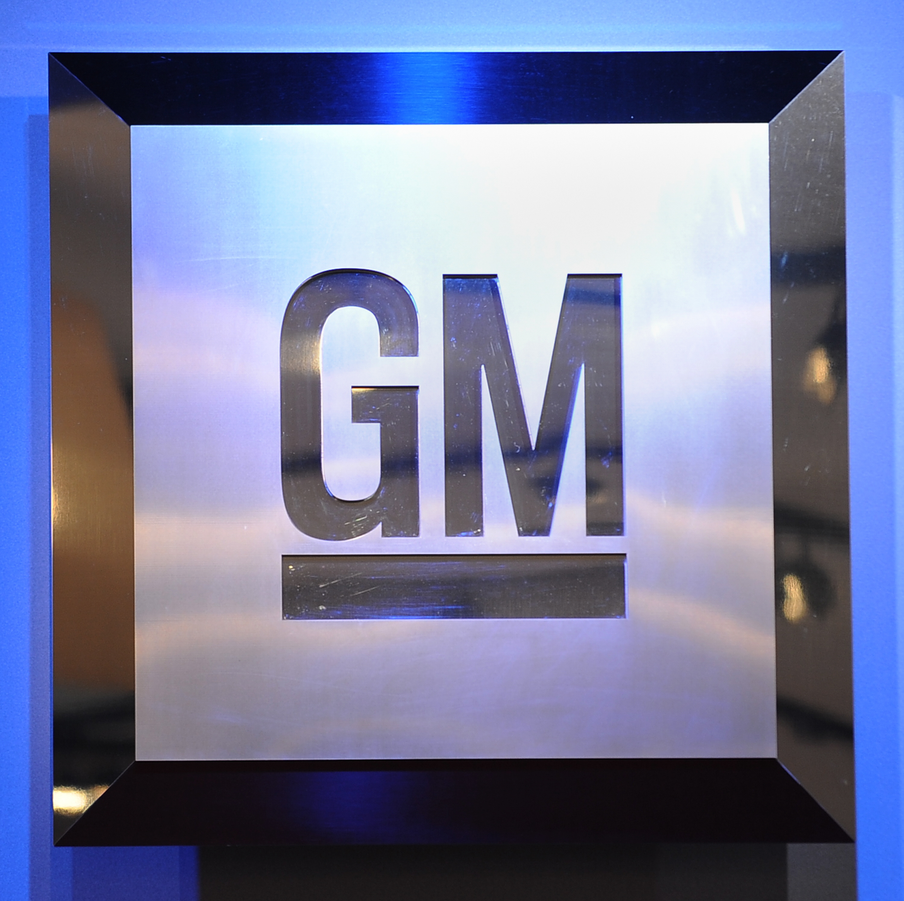 (FILES) This file photo taken on January 12, 2009 shows a logo of General Motors  at the North American International Auto Show in Detroit, Michigan.  US stocks opened lower June 1, 2016 with General motors leading the fall after reporting an 18 percent decline in sales in May. About thirty minutes into trade, the Dow Jones Industrial Average was down 0.50 percent 17,697.73. The broad-market S&P 500 lost 0.34 percent to 2,089.75, while the tech-heavy Nasdaq Composite dropped 0.27 percent to 4,934.90.  / AFP PHOTO / AFP FILES / STAN HONDA