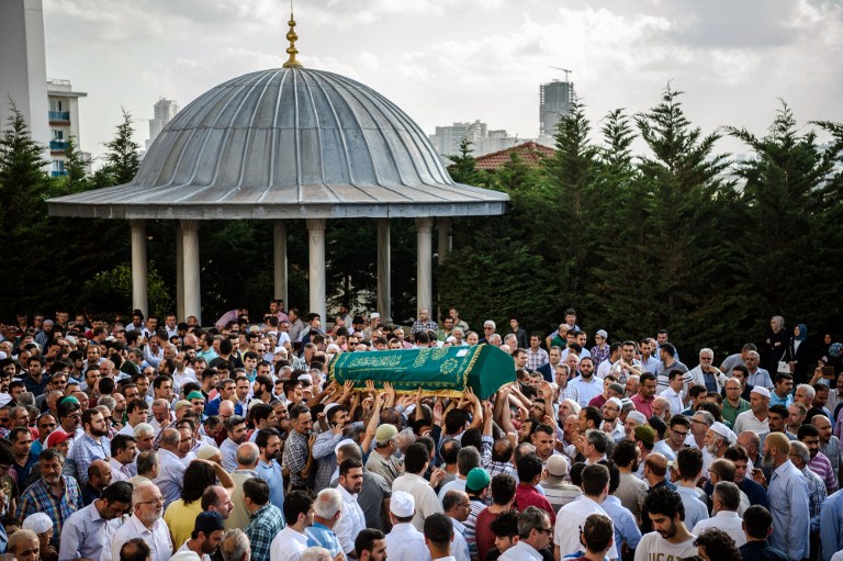 People carry the coffin of suicide attack victim Mohammad Eymen Demirci on June 29, 2016 in Istanbul during his funeral a day after a suicide bombing and gun attack targeted Istanbul's Ataturk airport, killing 41 people. Turkey pointed the finger of blame at Islamic State jihadists on June 29 after suicide bombers armed with automatic rifles attacked Istanbul's main international airport, killing 41 people, including foreigners. / AFP PHOTO / OZAN KOSE