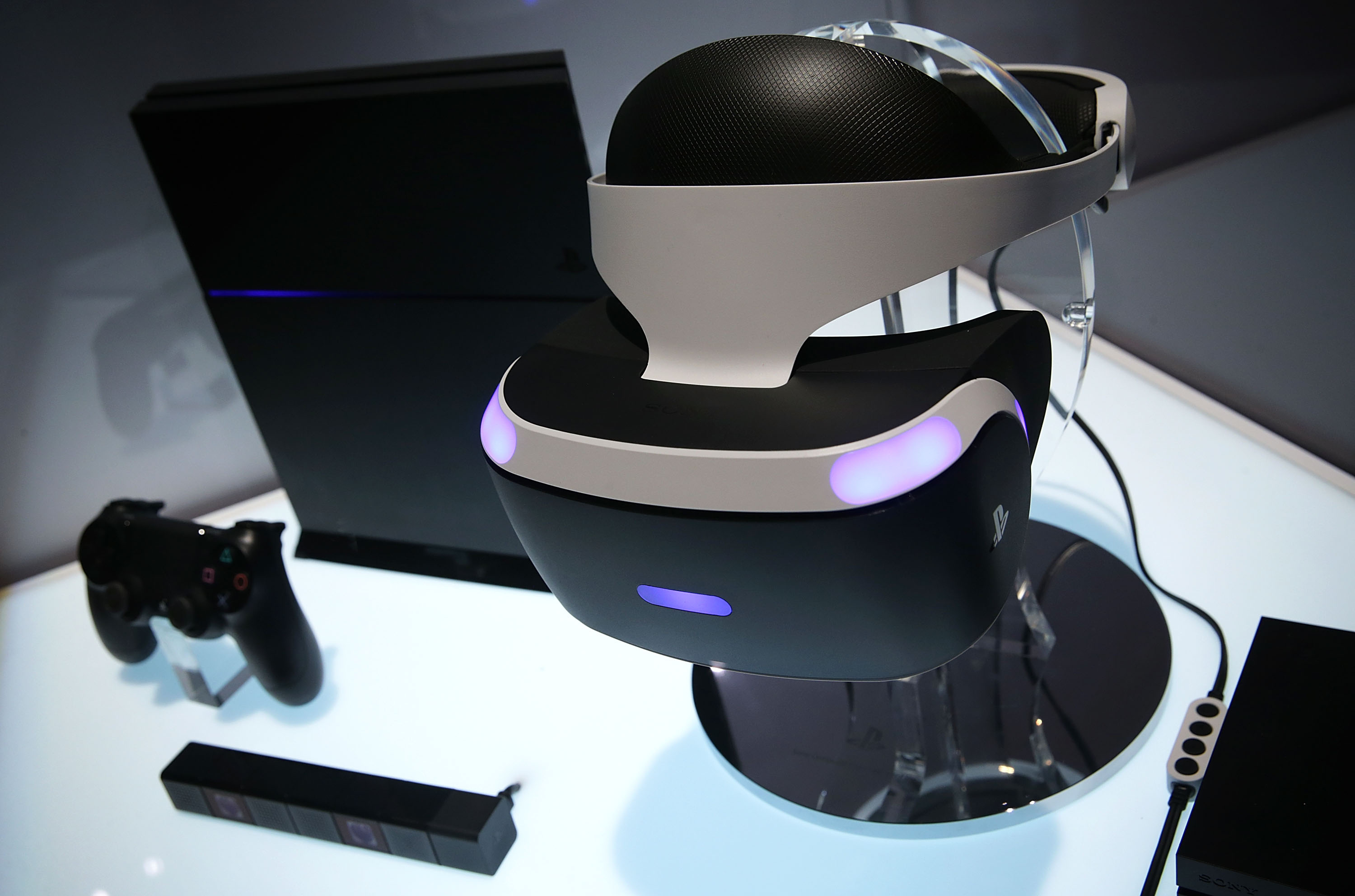 LAS VEGAS, NV - JANUARY 05: A reference model of the Sony PlayStation VR viewer is on display with a PlayStation 4 System during a press event for CES 2016 at the Mandalay Bay Convention Center on January 5, 2016 in Las Vegas, Nevada. CES, the world's largest annual consumer technology trade show, runs from January 6-9 and is expected to feature 3,600 exhibitors showing off their latest products and services to more than 150,000 attendees.   Alex Wong/Getty Images/AFP