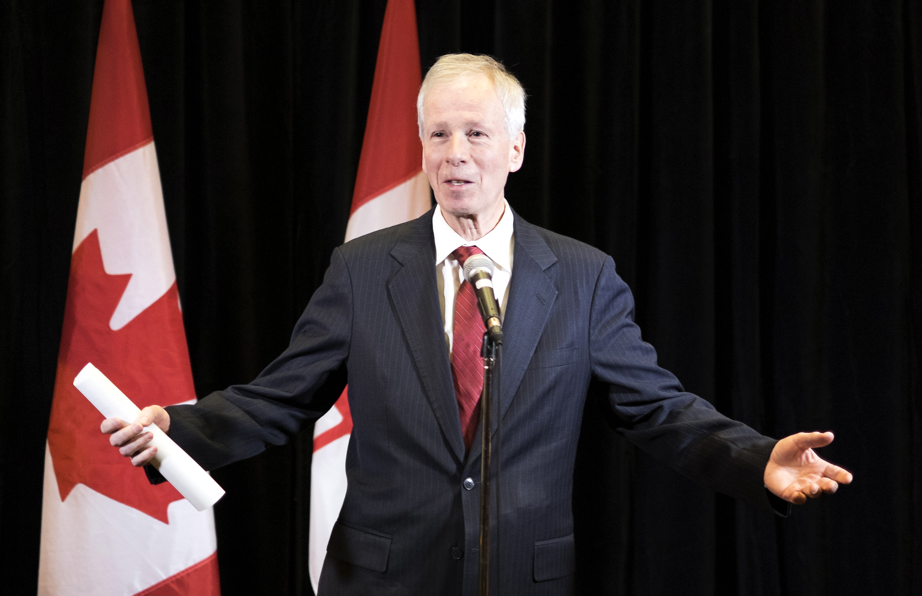 Canadian Foreign Minister Stephane Dion speaks after a joint press conference after the North American Foreign Ministers Meeting(NAFMM) on January 29, 2016 in Quebec City. / AFP PHOTO / Florence Cassisi