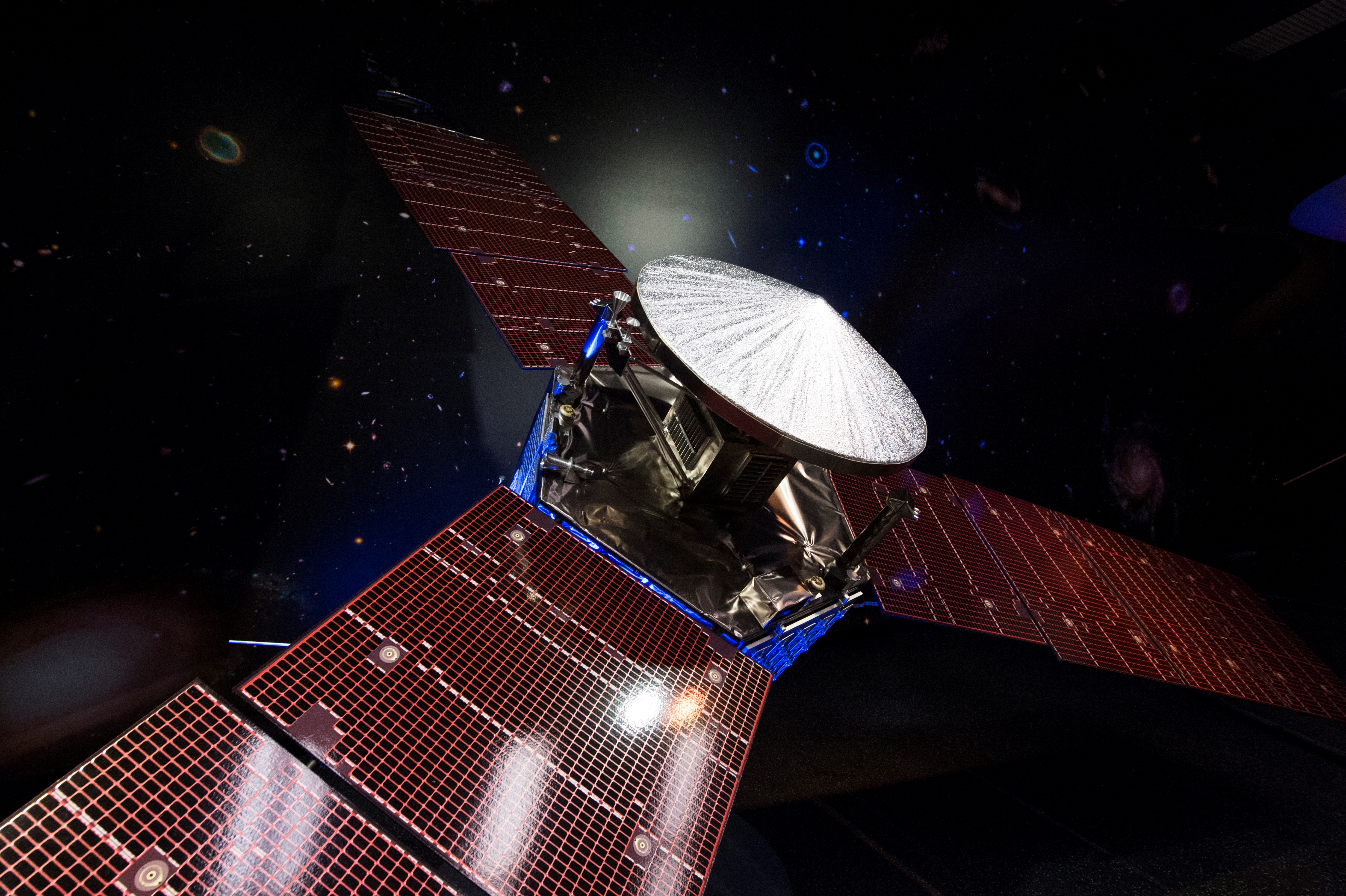 A 1/5th size scale model of NASA's Juno spacecraft is displayed at the Jet Propulsion Laboratory in Pasadena, California, July 4, 2016. Juno was launched from Cape Canaveral in Florida on August 5, 2011 and is projected to enter the orbit of Jupiter on July 4, 2016 to study the planet's formation, evolution and structure. The key event is a 35-minute engine burn at 11:18 p.m. EDT on July 4 (0318 GMT on July 5), which will slow Juno down enough to be captured by Jupiter's powerful gravity. / AFP PHOTO / Robyn BECK