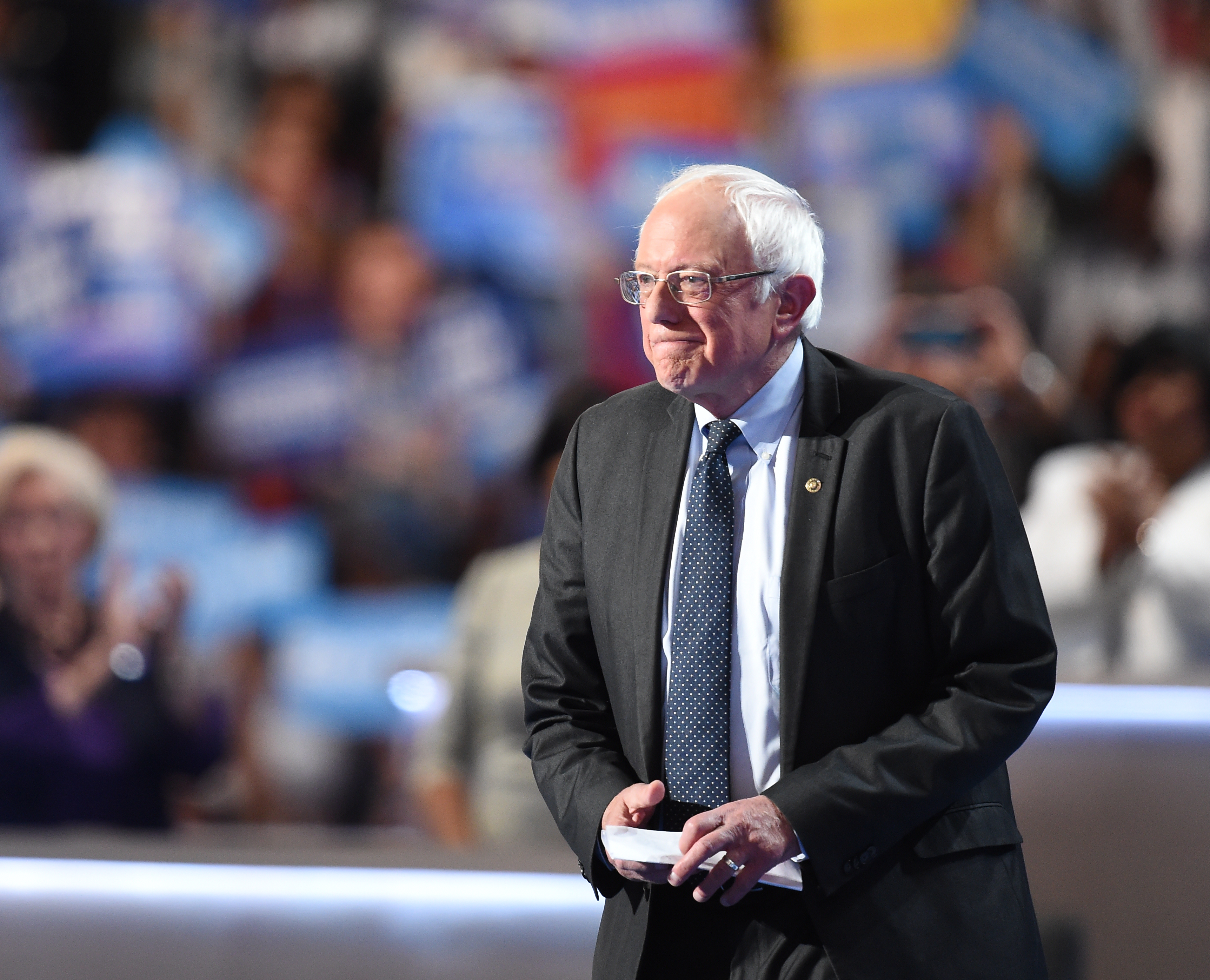 Vermont Senator and former Democratic presidential candidate Bernie Sanders arrives to address Day 1 of the Democratic National Convention at the Wells Fargo Center in Philadelphia, Pennsylvania, July 25, 2016. / AFP PHOTO / Robyn BECK