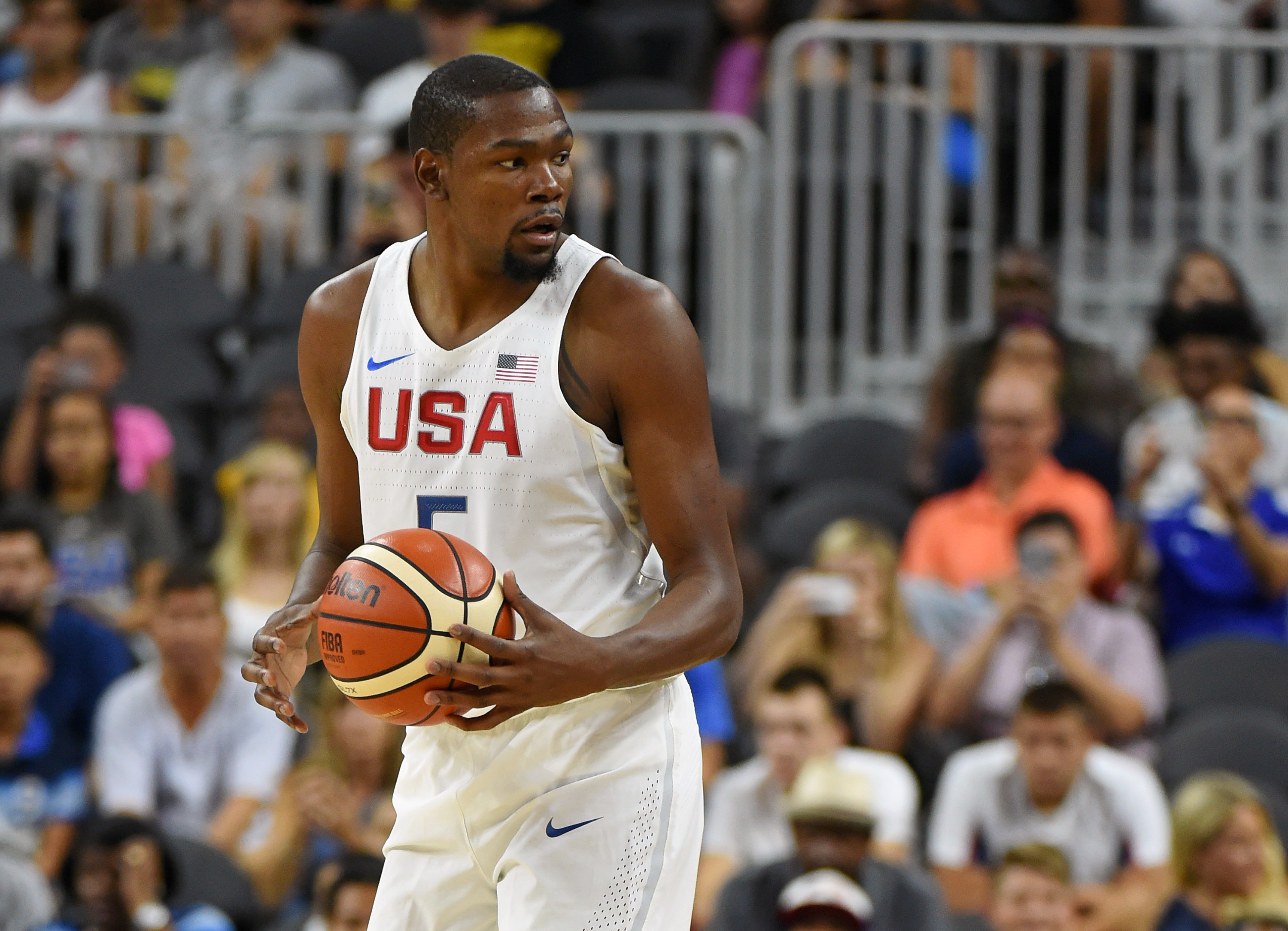 LAS VEGAS, NV - JULY 22: Kevin Durant #5 of the United States sets up a play against Argentina during a USA Basketball showcase exhibition game at T-Mobile Arena on July 22, 2016 in Las Vegas, Nevada. The United States won 111-74.   Ethan Miller/Getty Images/AFP