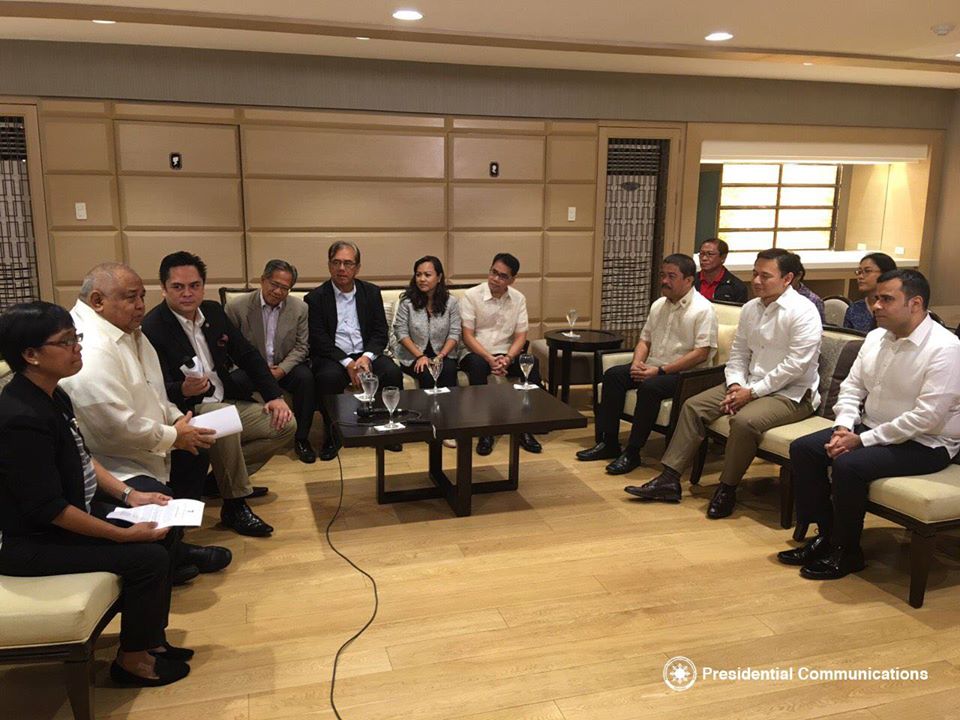 FOI turnover: After almost 40 years of waiting, members of the Press Coalition attend a symbolic turnover of the Executive Order on Freedom of Information. The turnover was lead by Executive Secretary Salvador Medialdea (second from left) and Communications Secretary Martin Andanar (third from left).