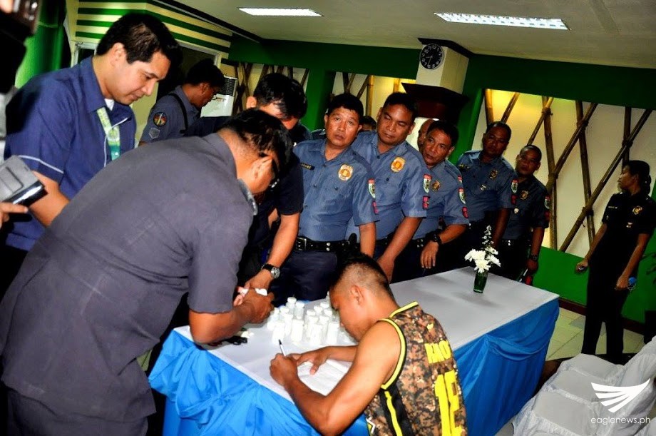 f052d4c6-a84c-44eb-8c28-7fff53aa5571