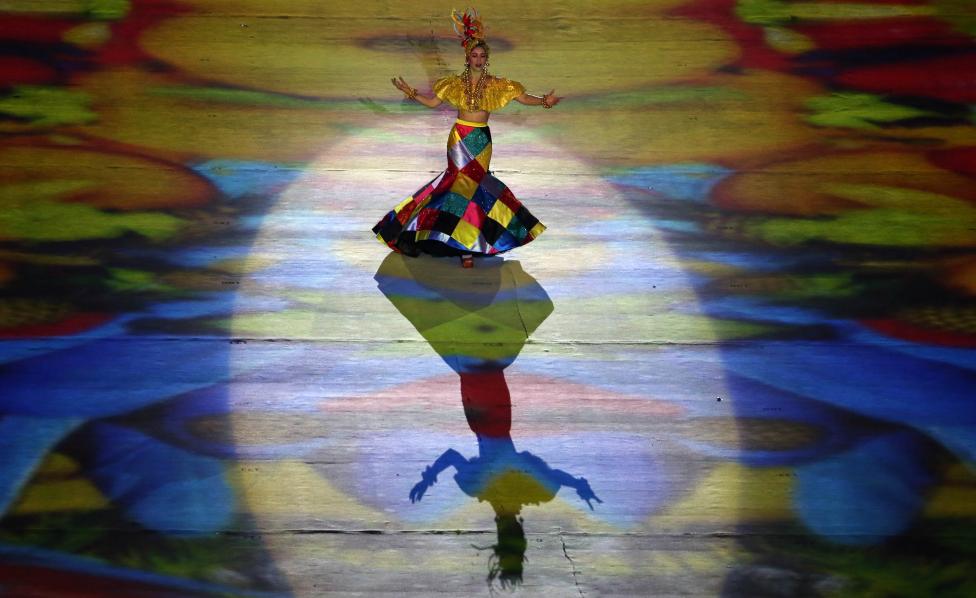 A performer takes part in the closing ceremony. REUTERS/Edgard Garrido