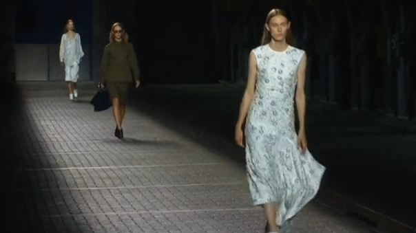 Mulberry brings a winter feel to London Fashion Week (Photo captured from Reuters video)