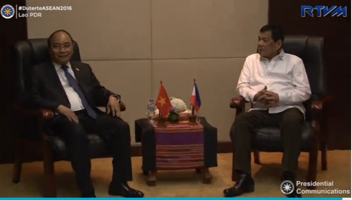 Philippine president Duterte Duterte also met his Vietnamese counterpart Nguyen Xuan Phuc on Tuesday for a bilateral meeting. (Photo grabbedfrom RTVM video)