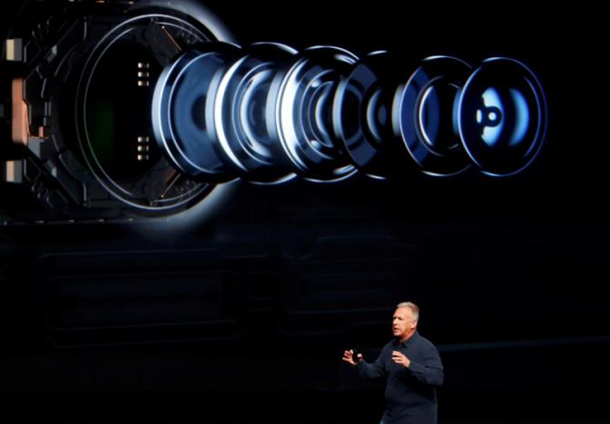 Phil Schiller, Senior Vice President of Worldwide Marketing at Apple Inc, discusses the camera on the iPhone7 during an Apple media event in San Francisco, California, U.S. September 7, 2016. REUTERS/Beck Diefenbach