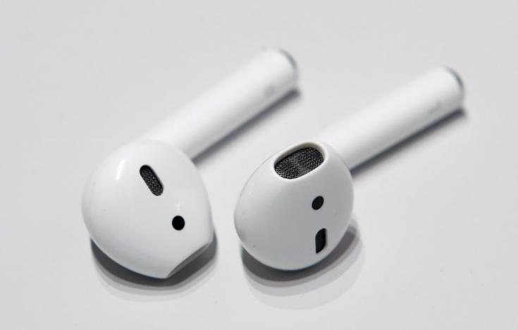 Apple AirPods are displayed during a media event in San Francisco, California, U.S. September 7, 2016. REUTERS/Beck Diefenbach