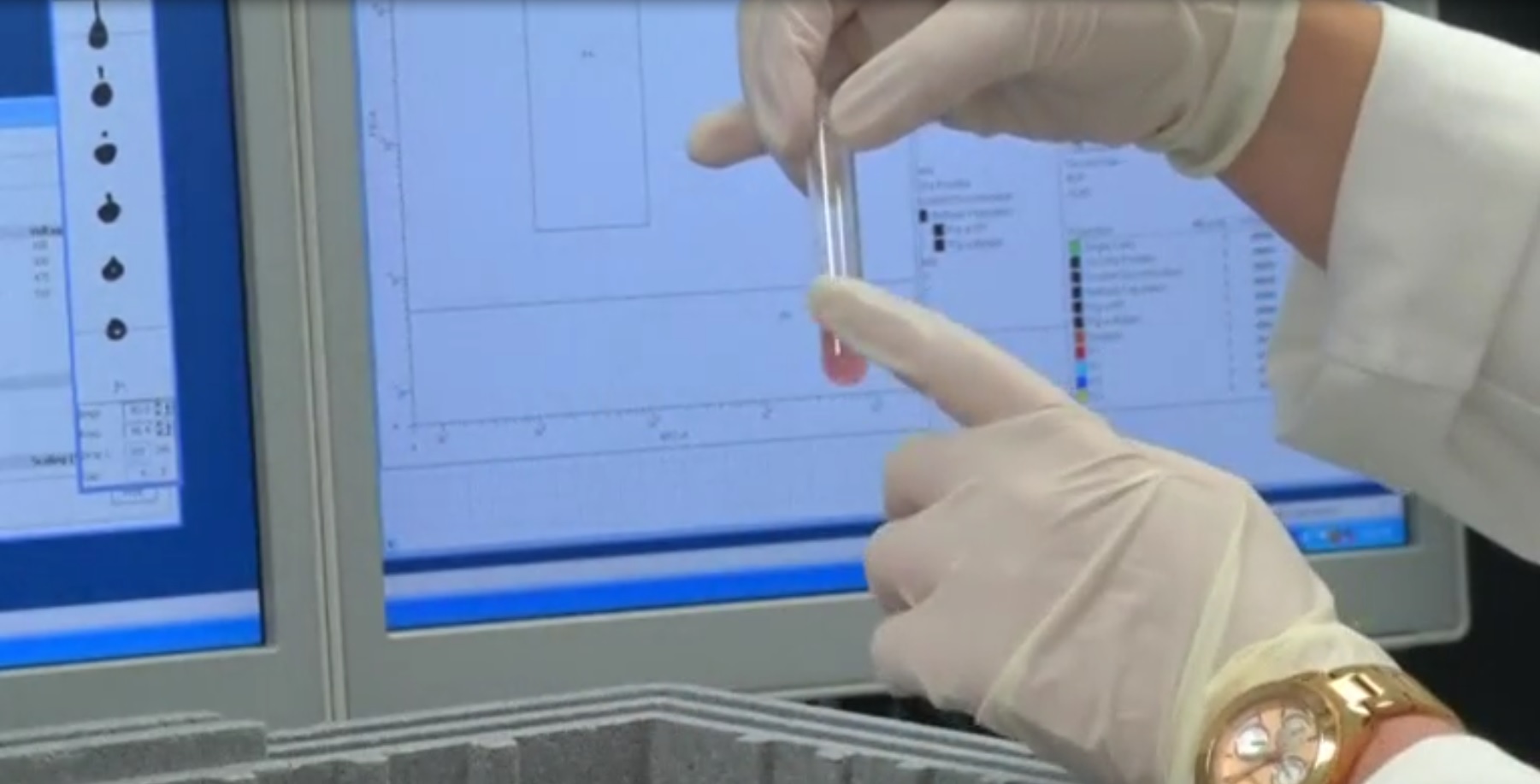 Scientists in Britain hope a simple blood test could one day act as a 'smoke alarm' for early detection of cancer by spotting mutated blood cells that could indicate the disease at a very early stage. (Photo grabbed from Reuters video)