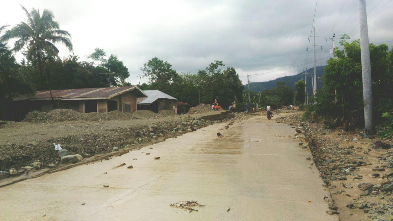 A road in Bongabon, Nueva Ecija, after the onslaught of Typhoon Lawin (international name Haima). (Eagle News Service)