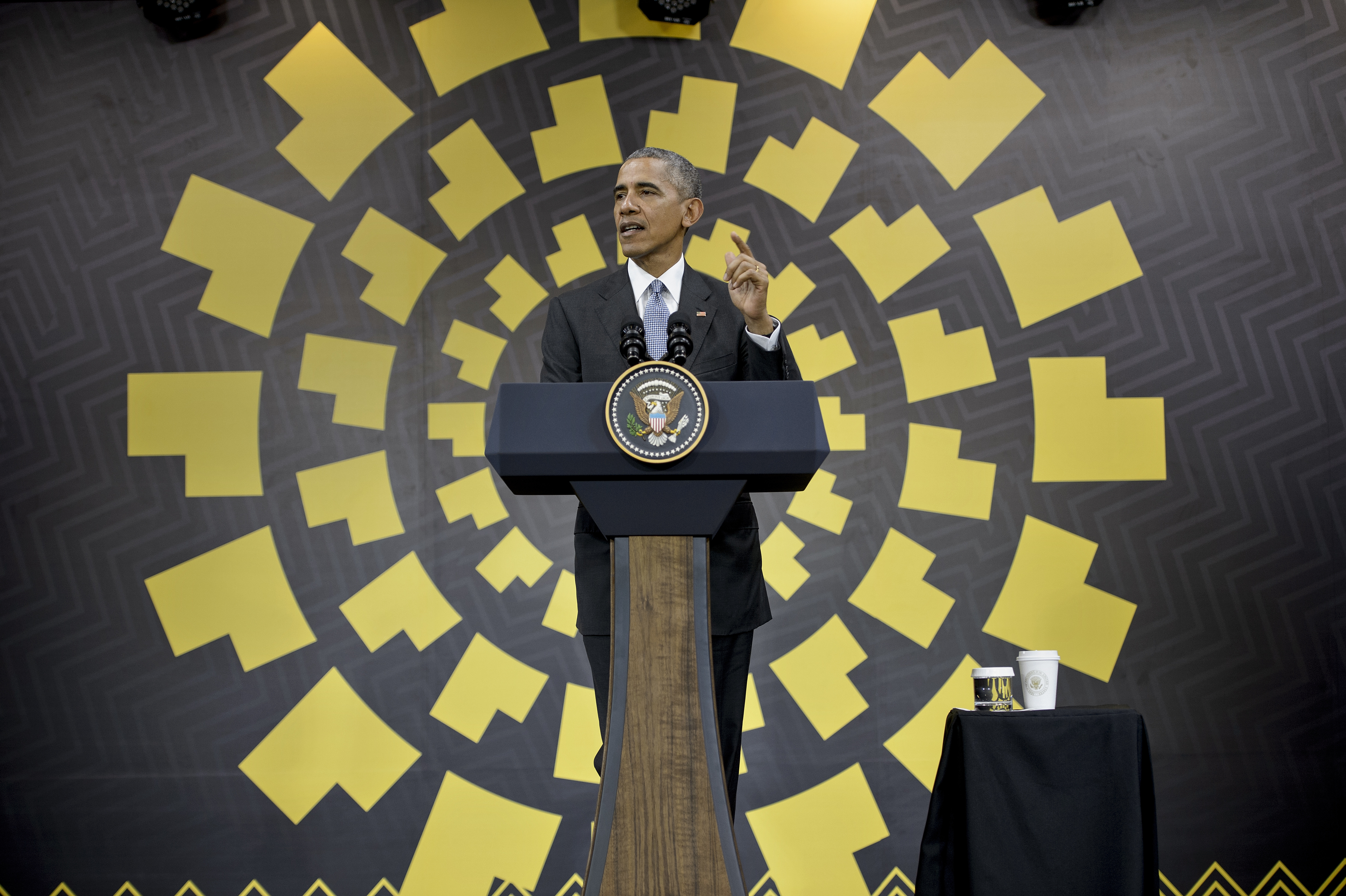 US President Barack Obama speaks during a press conference after attending the Asia-Pacific Economic Cooperation Summit at the Lima Convention Centre November 20, 2016 in Lima, Peru. Asia-Pacific leaders were expected to send a strong message in defense of free trade on November 20 as they wrap up a summit that has been overshadowed by US President-elect Donald Trump's protectionism.  / AFP PHOTO / Brendan Smialowski