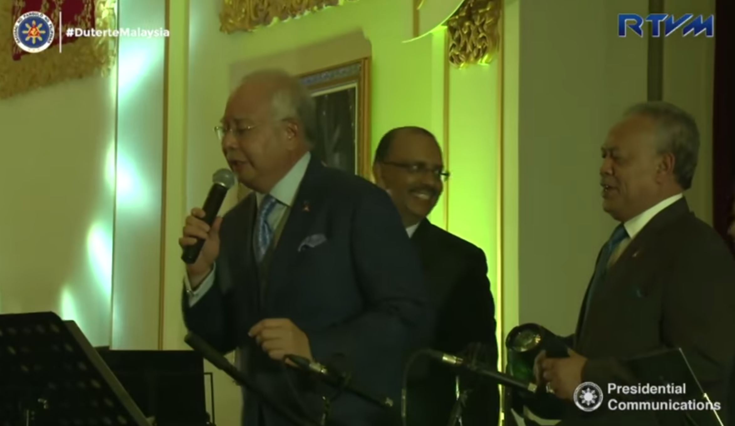 Malaysian Prime Minister Najib Razak singing "The Young Ones" by British pop singer Cliff Richard during the dinner he hosted for Philippine president Rodrigo Duterte at the end of the latter's two-day official visit. (Photo grabbed from RTVM video)