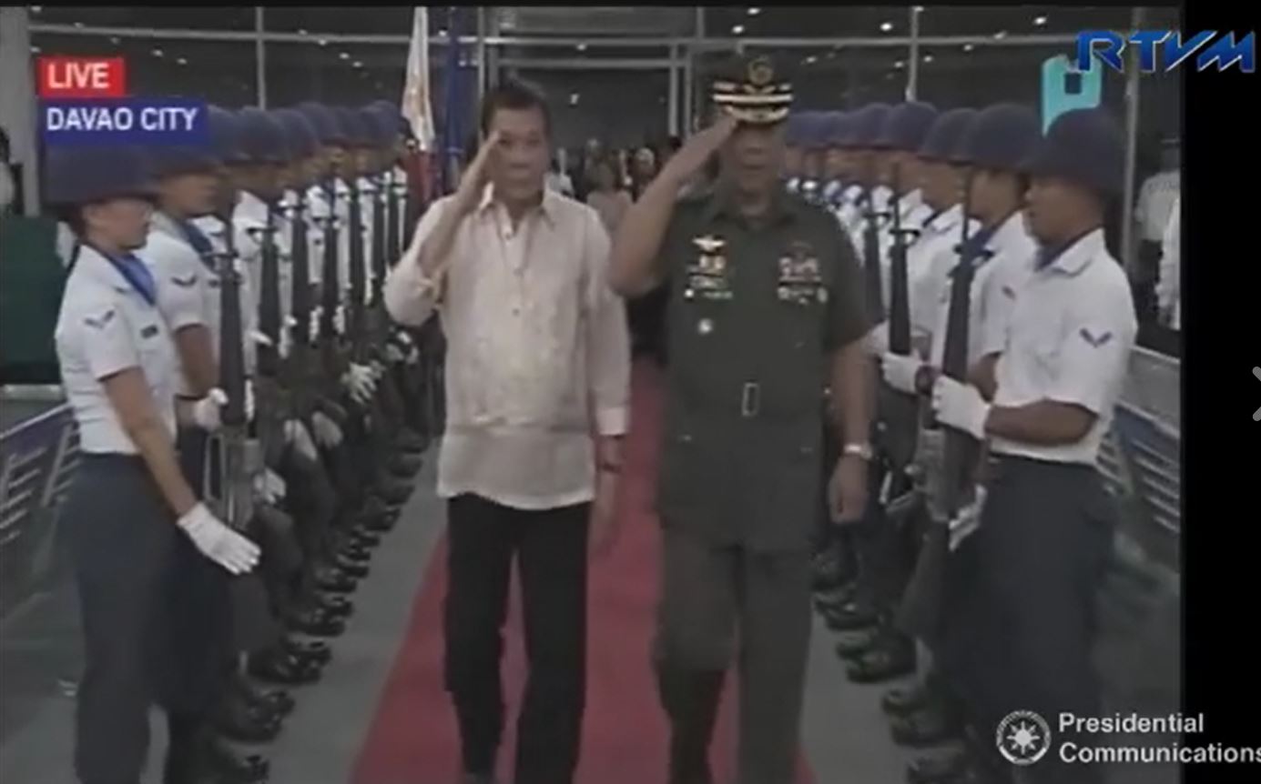 President Rodrigo Duterte arrives at the Davao International Airport shortly before 4 a.m. on Friday, November 11, from his two-day visit in Malaysia and brief stop-over in Thailand. (Photo grabbed from RTVM video)