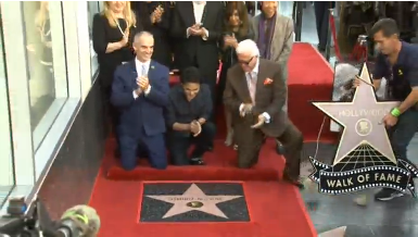 Japanese acting great Toshiro Mifune receives posthumous star on the Hollywood Walk of Fame.(Photo grabbed from Reuters video)