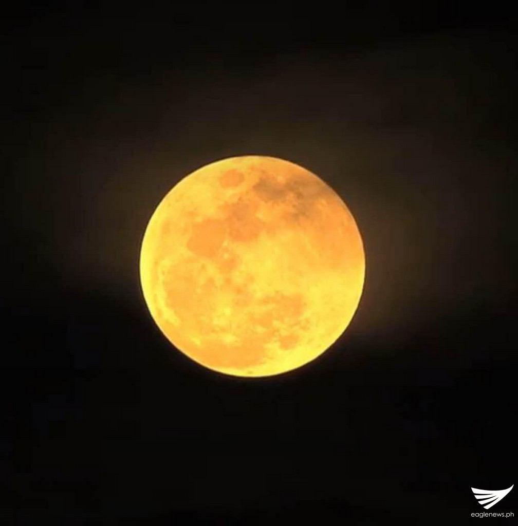 Supermoon photo from Hong Kong. Courtesy Mary Ann Cara Orodio.