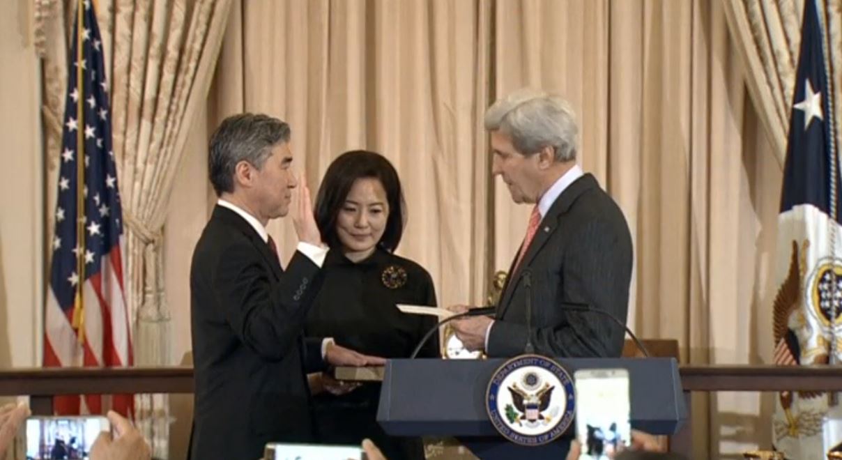 US Secretary of State John Kerry wears in Kim as new ambassador to the Philippines (Photo grabbed from Reuters video)