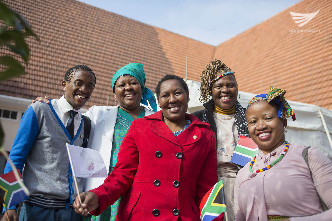 Some of the Iglesia Ni Cristo members in South Africa. (Photo courtesy: INC Executive News)