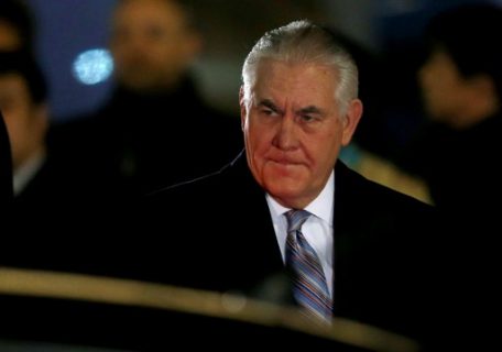 US Secretary of State Rex Tillerson arrives at Haneda International Airport in Tokyo on March 15, 2017. Tillerson will visit Japan, South Korea and China with tensions soaring in the region. / AFP PHOTO / POOL / TORU HANAI